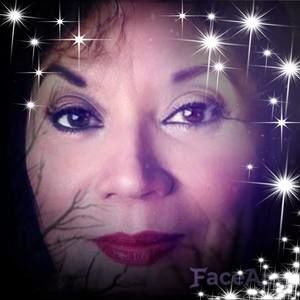 Meet your Posher, Leonor